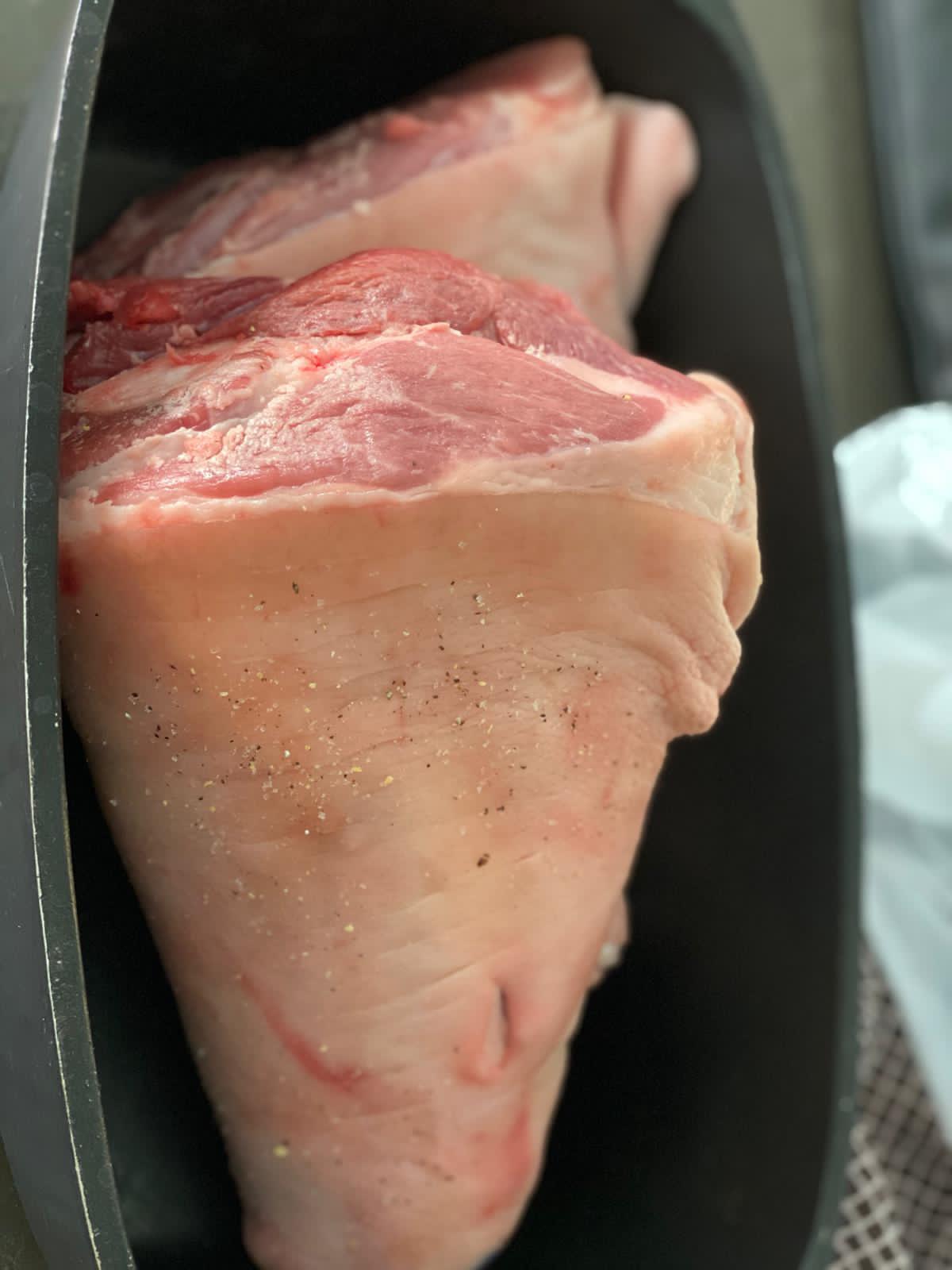 ขาหมู - 1 KG